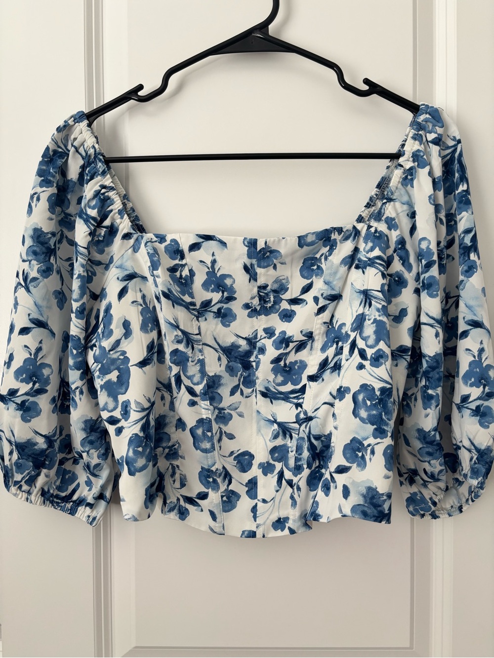 Abercrombie & Fitch White and Blue Floral Off-Shoulder Puff Sleeve Top